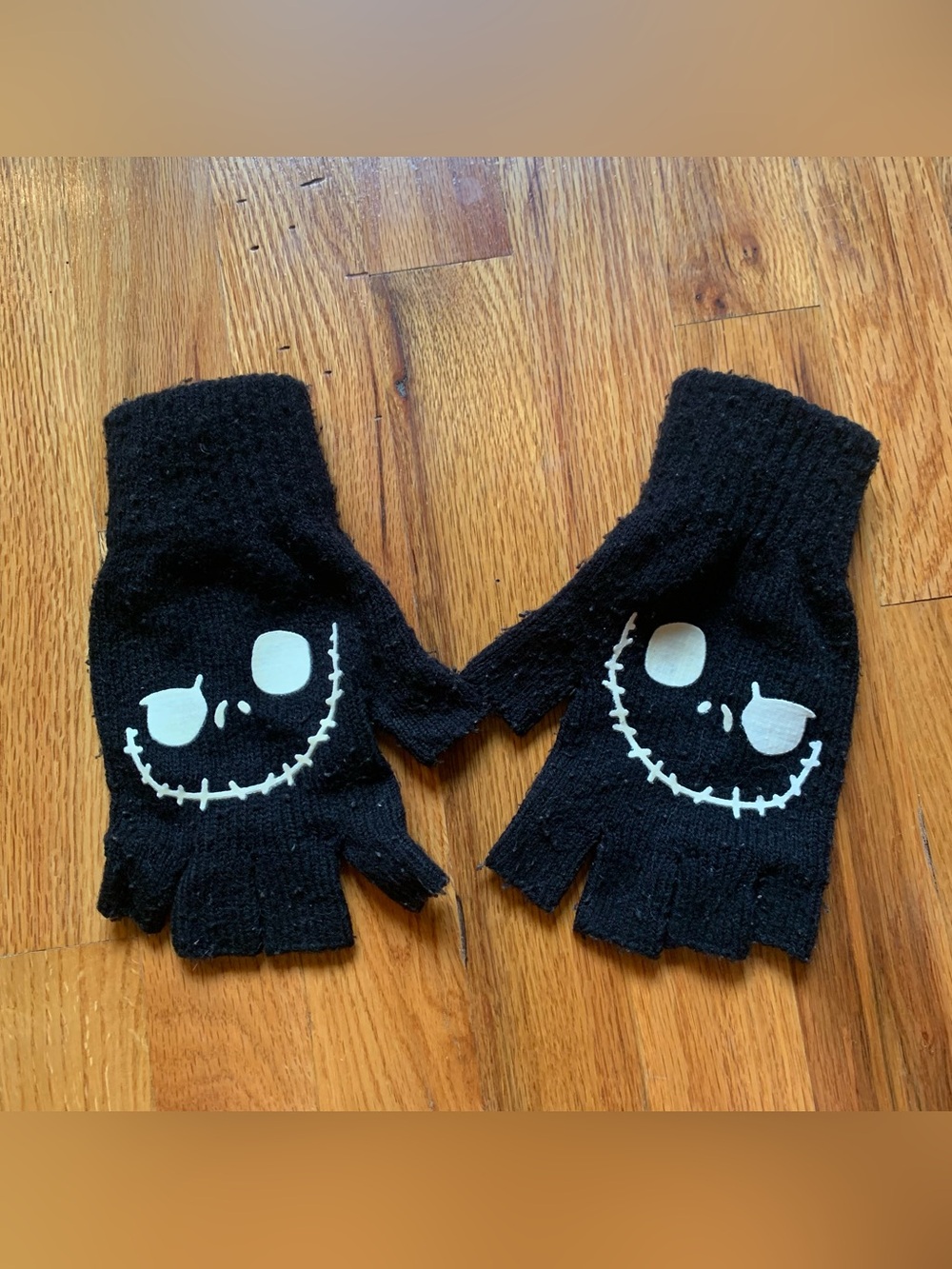 Timburton’s the Nightmare Before Christmas black fingerless gloves